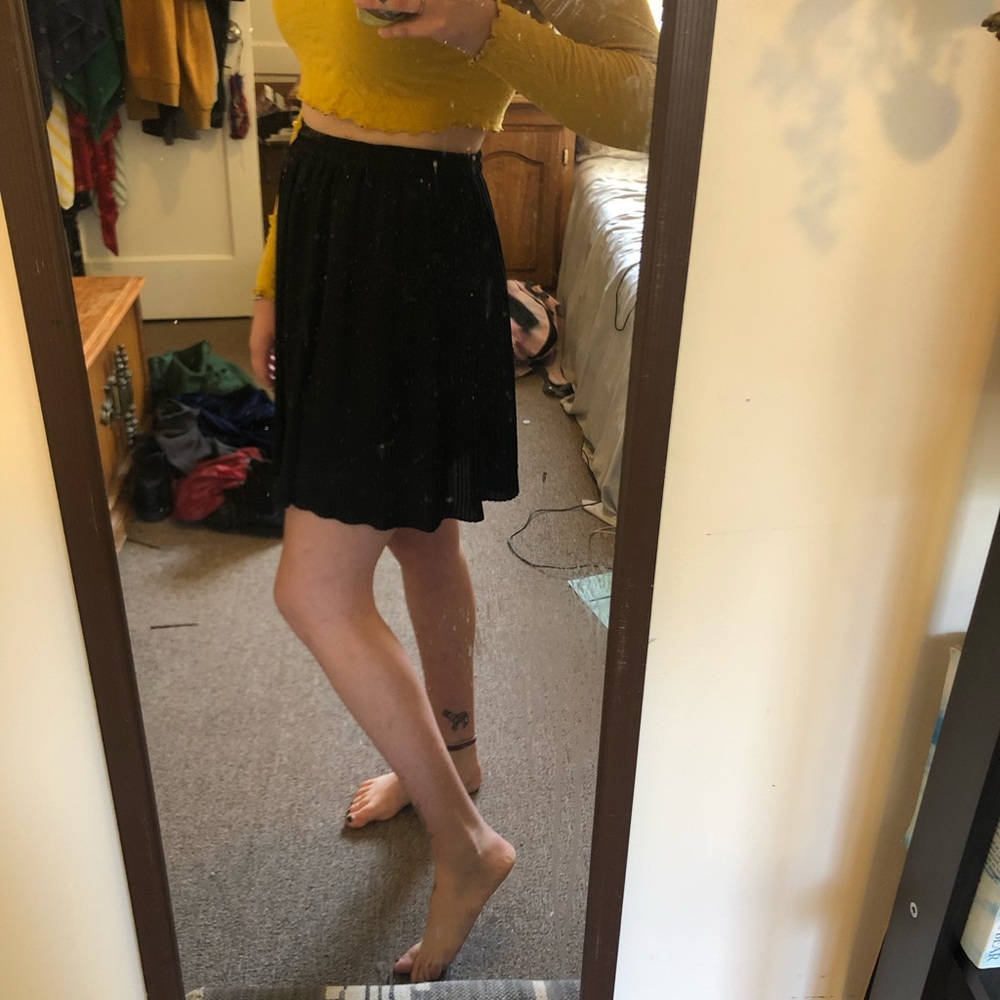 Pleated Black H&M Skater Skirt